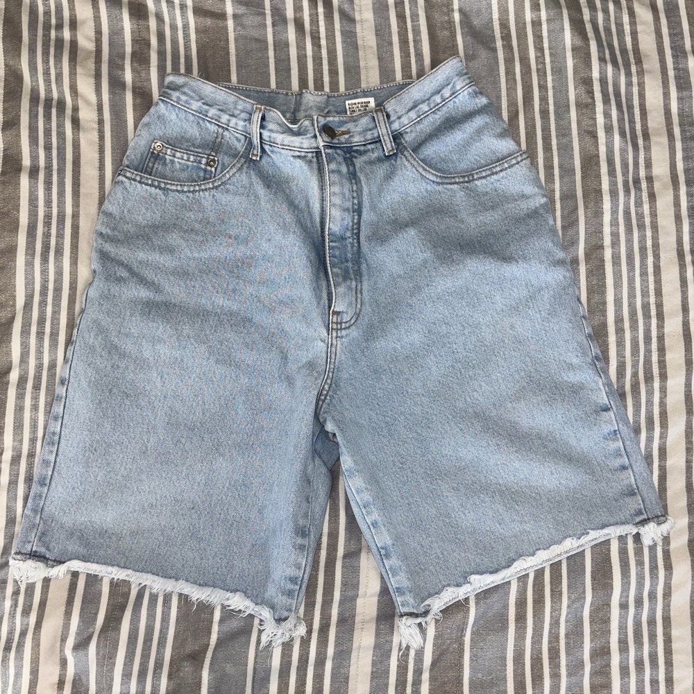Gitano High Rise High Waisted Light Wash Mom Jean Denim Shorts Size 14 - Picture 1 of 12